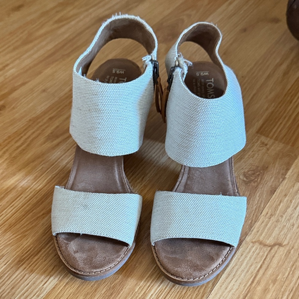 TOMS Women's Cream Canvas Wedge Sandals